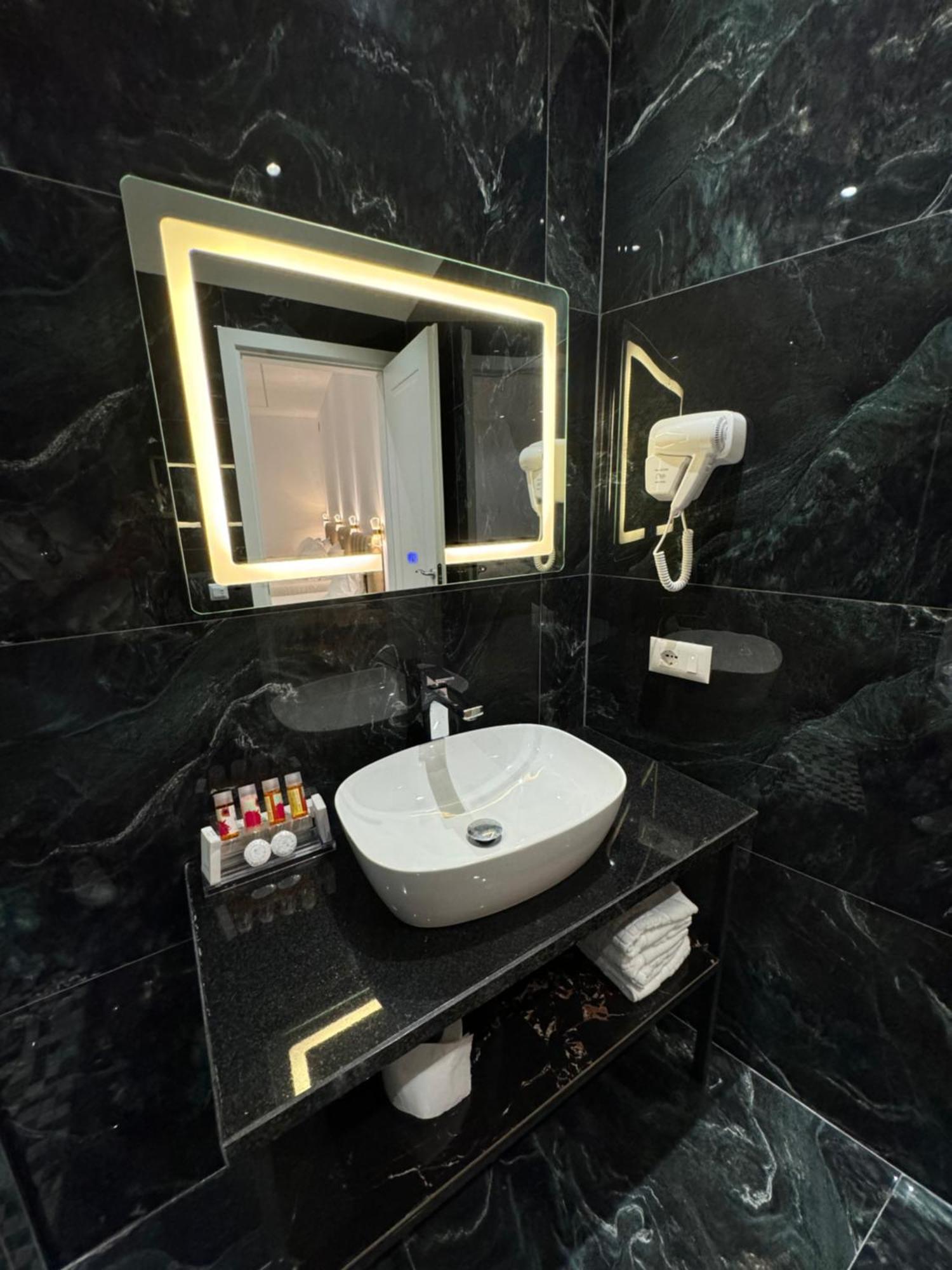 Hotel Panorama & Spa إلباسان المظهر الخارجي الصورة
